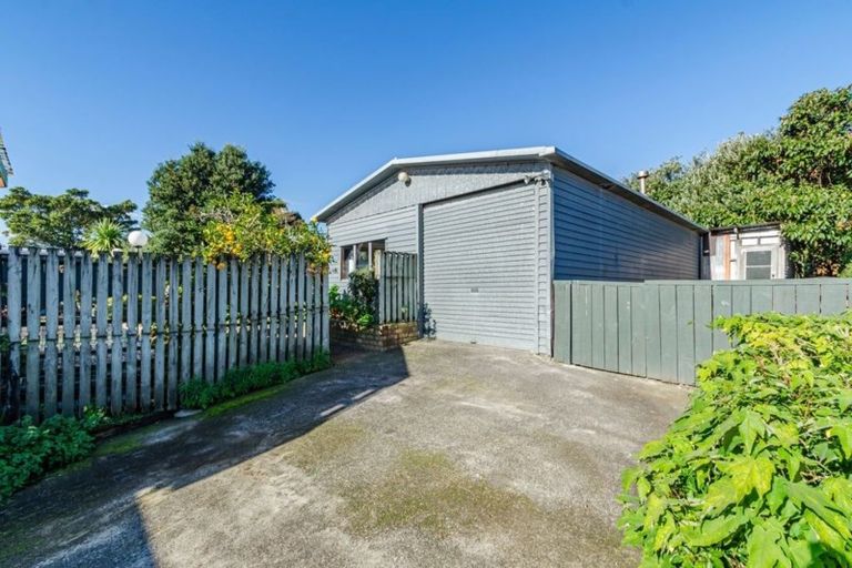 Photo of property in 24 Tawa Crescent, Manurewa, Auckland, 2102