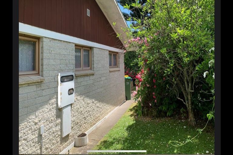 Photo of property in 1/72 Evelyn Road, Cockle Bay, Auckland, 2014