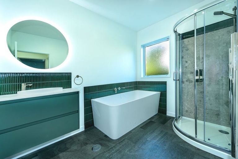 Photo of property in 53 Port Hills Road, Heathcote Valley, Christchurch, 8022