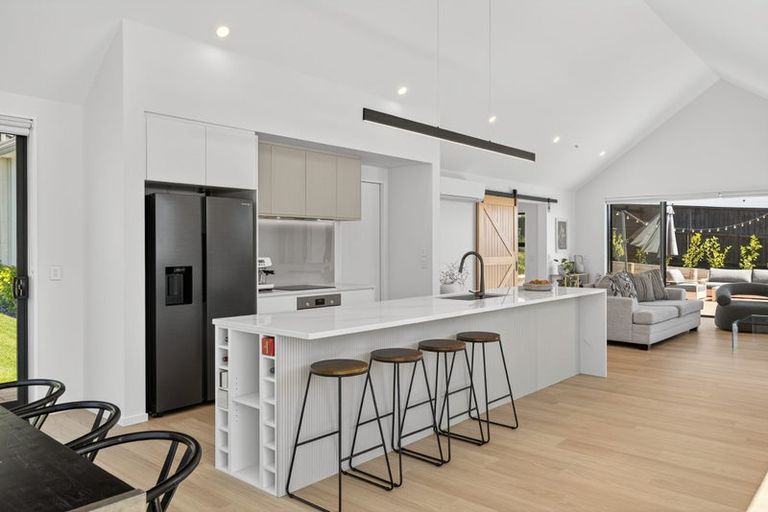Photo of property in 6 Round Hill Rise, Cracroft, Christchurch, 8022