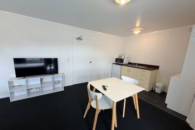 Photo of property in 35 Jones Crescent, Melville, Hamilton, 3206