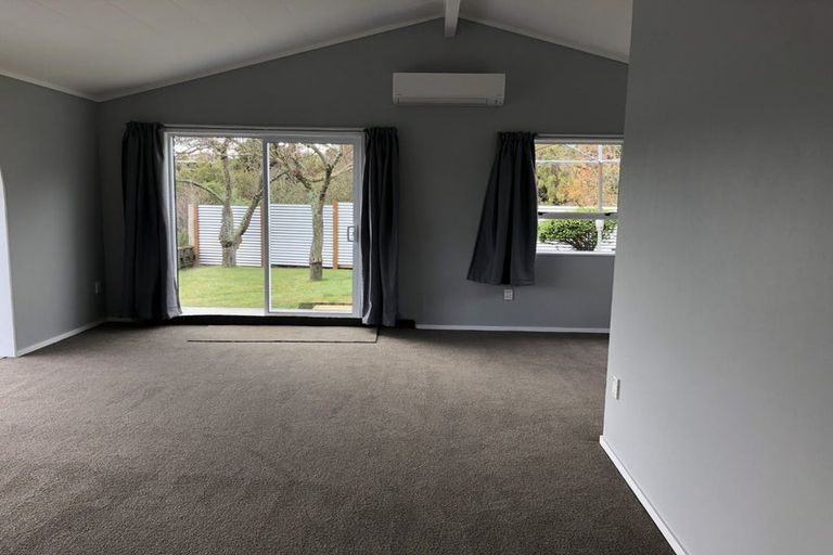 Photo of property in 40 Tremaine Avenue, Two Mile Bay, Taupo, 3330