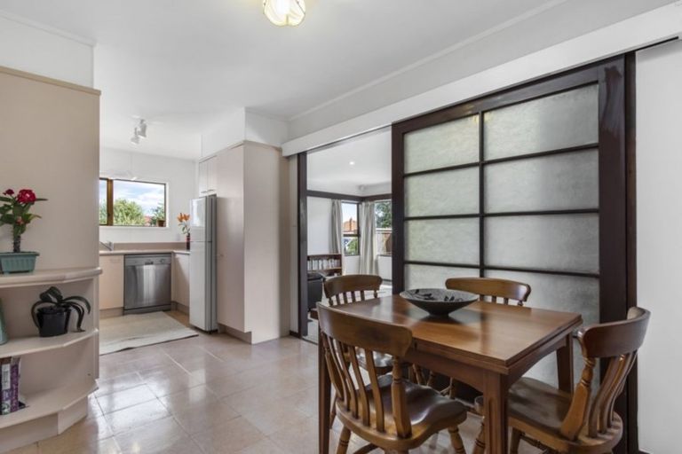 Photo of property in 1/92 Carruth Road, Papatoetoe, Auckland, 2025