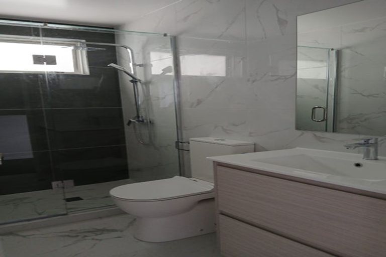 Photo of property in 44 Everglade Drive, Goodwood Heights, Auckland, 2105