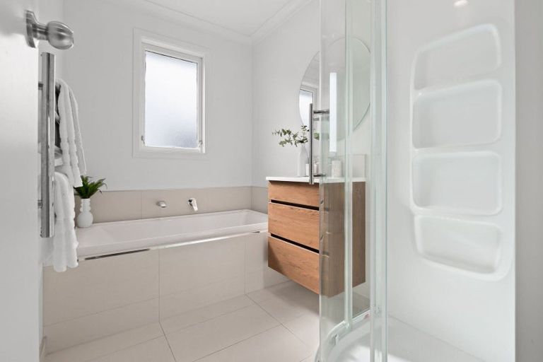 Photo of property in 28 Larnach Street, St Andrews, Hamilton, 3200