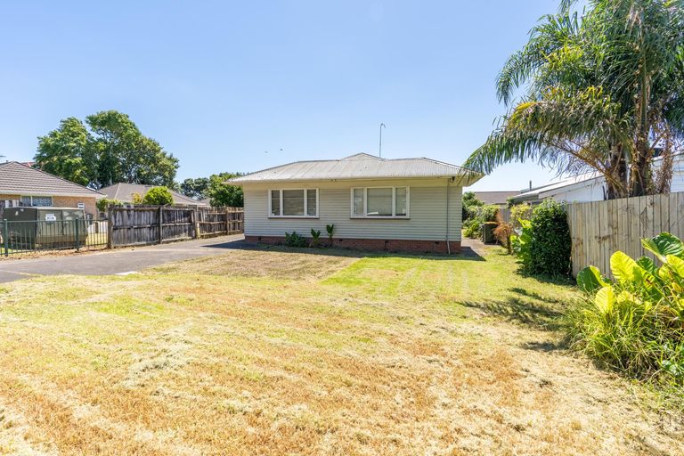 Photo of property in 383 Massey Road, Mangere East, Auckland, 2024