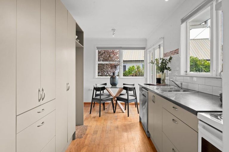Photo of property in 28 Larnach Street, St Andrews, Hamilton, 3200