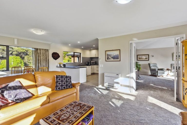 Photo of property in 8 Jacks Bush Road, Waikanae, 5391