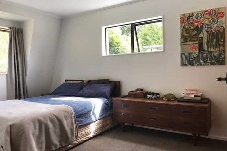 Photo of property in 95a Churton Drive, Churton Park, Wellington, 6037