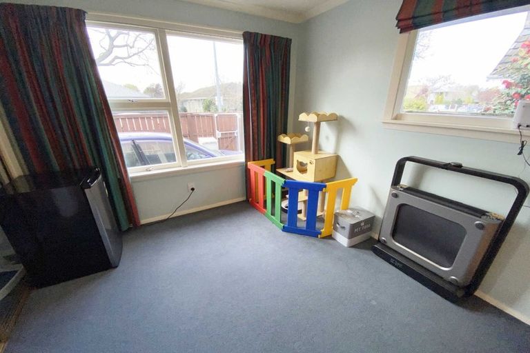 Photo of property in 15 Ashfield Place, Ilam, Christchurch, 8041