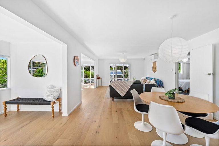 Photo of property in 217 Motutara Road, Muriwai, Waimauku, 0881