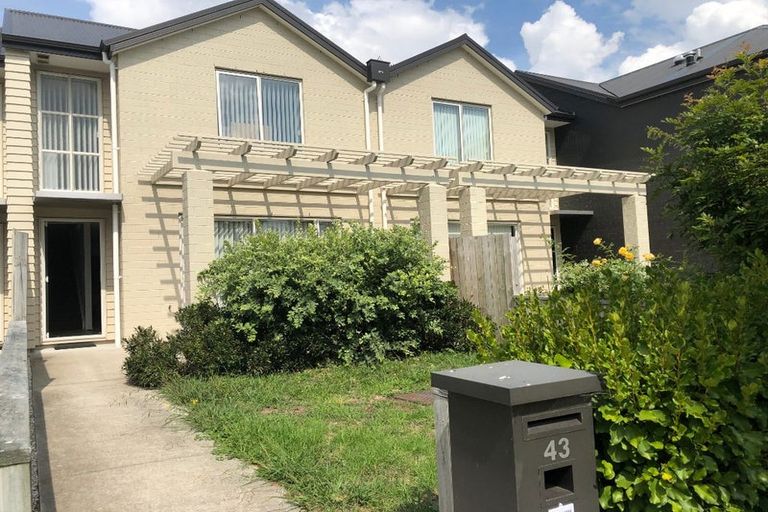 Photo of property in 43 Popokatea Drive, Takanini, 2112