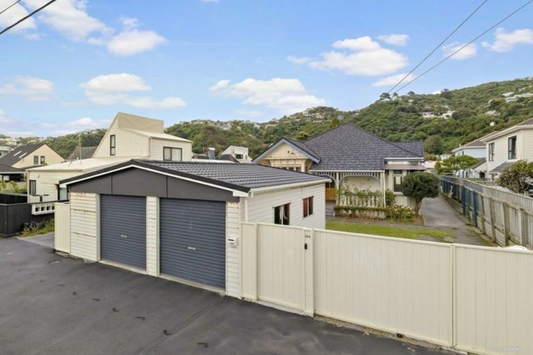 Photo of property in 108 Freyberg Street, Lyall Bay, Wellington, 6022