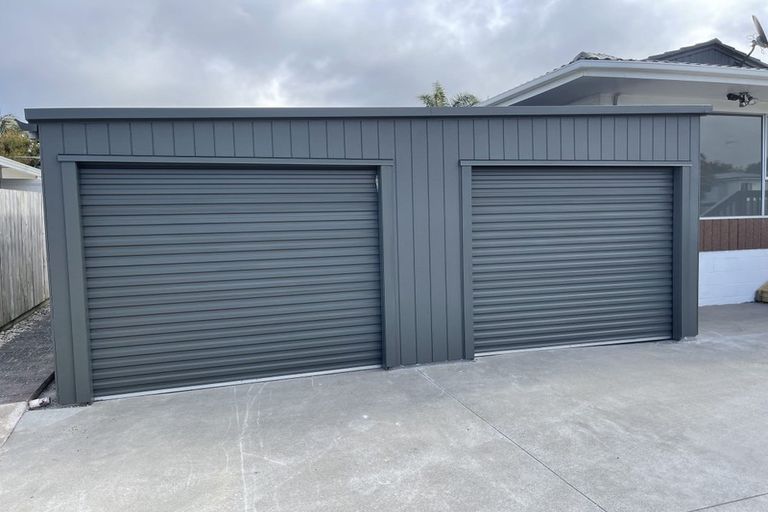 Photo of property in 24 Walton Street, Red Beach, 0932