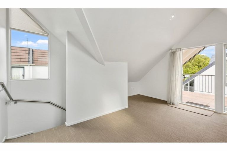 Photo of property in 8/32 Cranmer Square, Christchurch Central, Christchurch, 8013