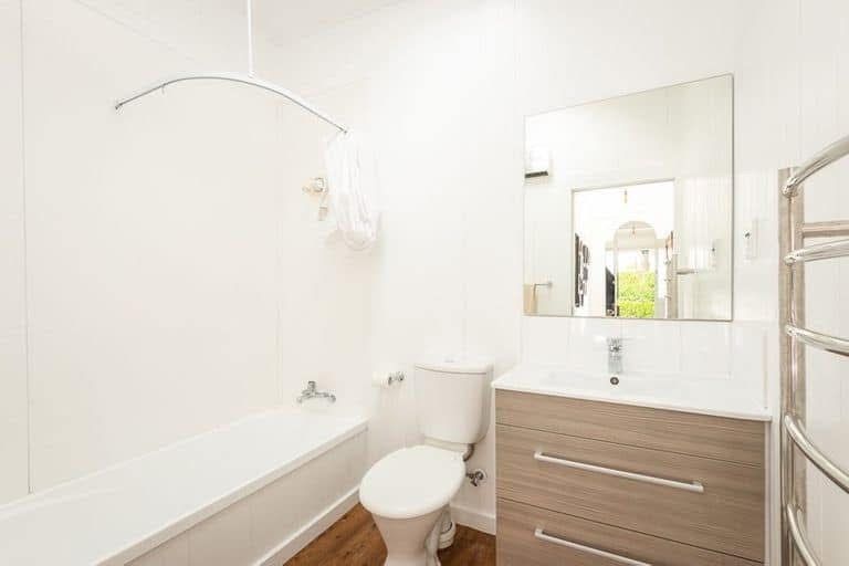 Photo of property in 17 Oxley Avenue, St Albans, Christchurch, 8014