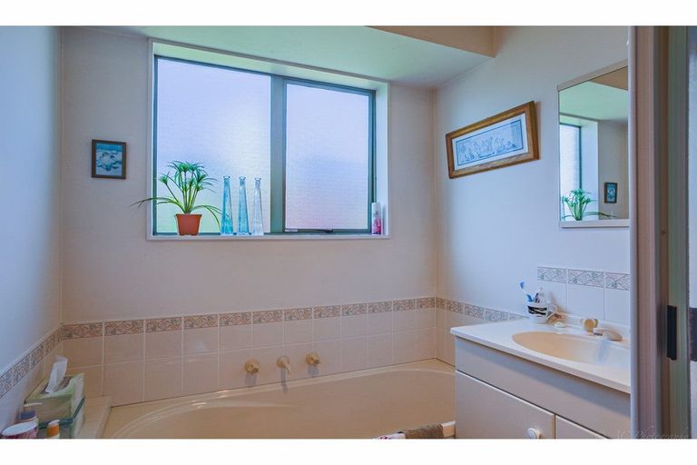 Photo of property in 5 Ellesmere Place, Oceanview, Timaru, 7910
