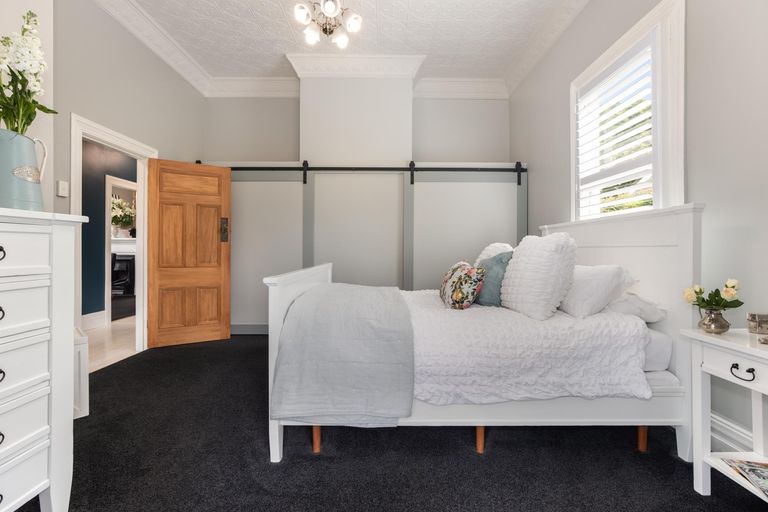 Photo of property in 155 Victoria Street, Cambridge, 3434