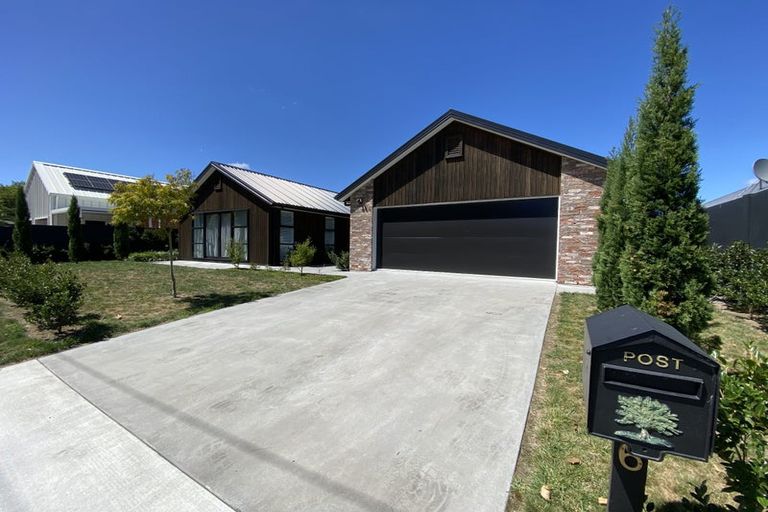 Photo of property in 6 Taylor Street, Cambridge, 3434