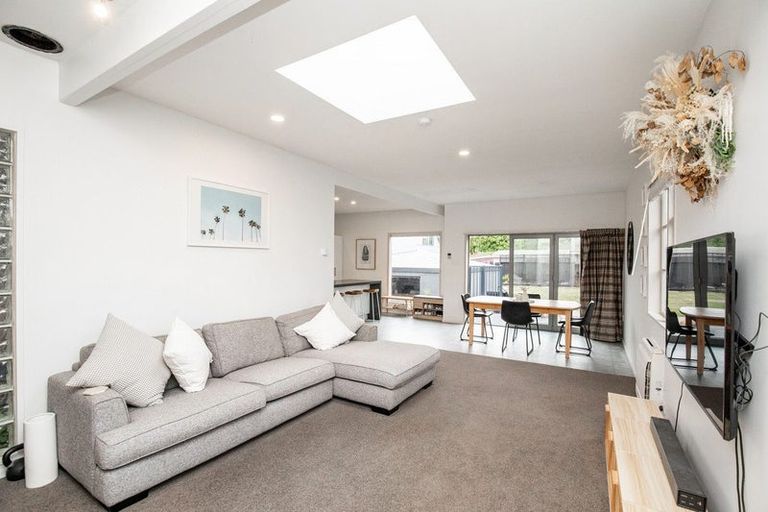 Photo of property in 16 Riverview Street, Beckenham, Christchurch, 8023