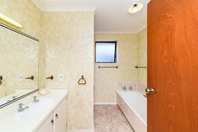 Photo of property in 12b Signal Street, Marton, 4710