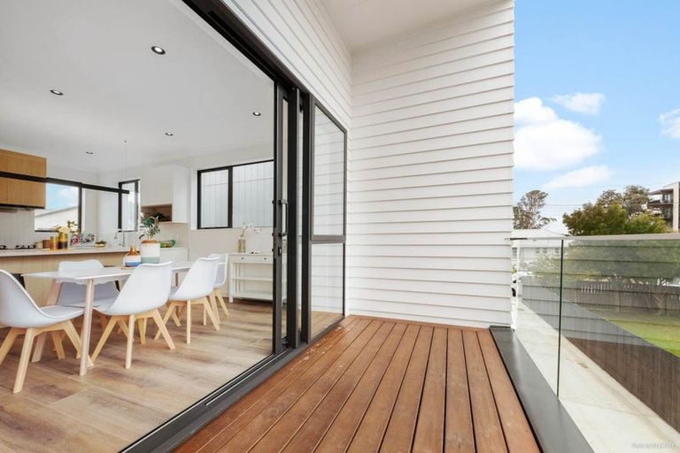 Photo of property in 5/31 Hill Crescent, New Lynn, Auckland, 0600