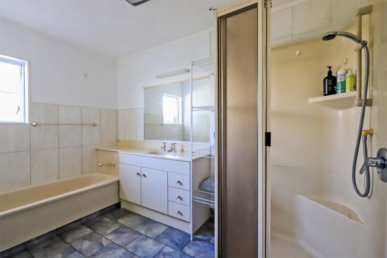 Photo of property in 84 O'dowd Road, Taradale, Napier, 4112