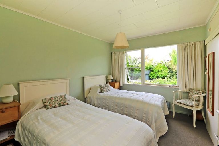 Photo of property in 15 Rakau Street, Havelock North, 4130
