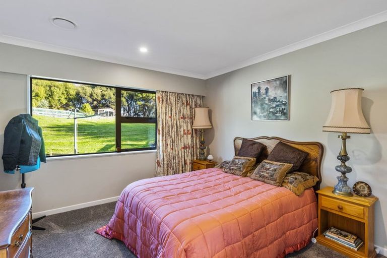 Photo of property in 8 Jacks Bush Road, Waikanae, 5391
