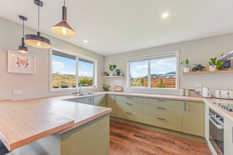 Photo of property in 40 Huntaway Close, Stoke, Nelson, 7011