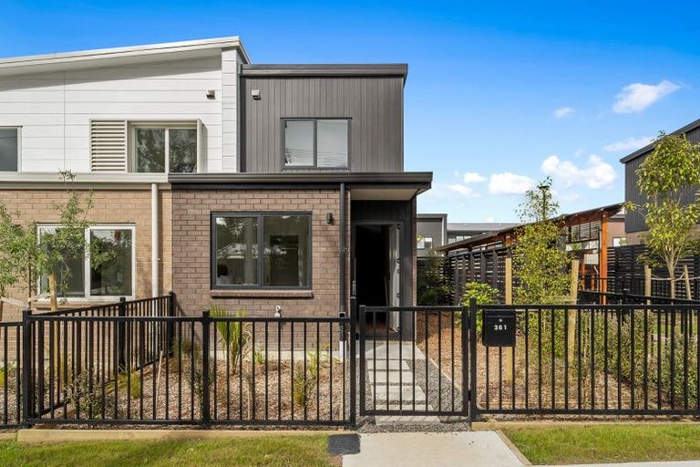 Photo of property in 361 Glengarry Road, Glen Eden, Auckland, 0602