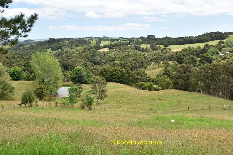 Photo of property in 330 Franklin Road, Paparoa, 0571