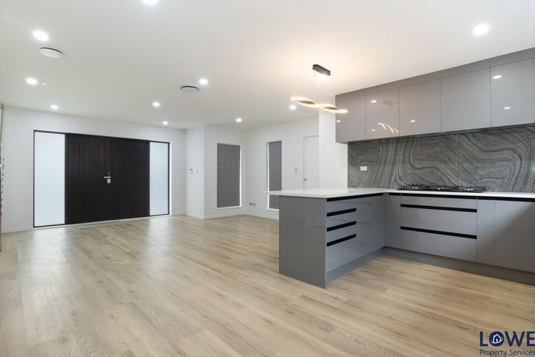 Photo of property in 33 Clendon Avenue, Papatoetoe, Auckland, 2025