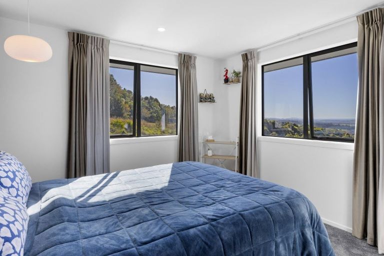 Photo of property in 5 Grandview Lane, Acacia Bay, 3385