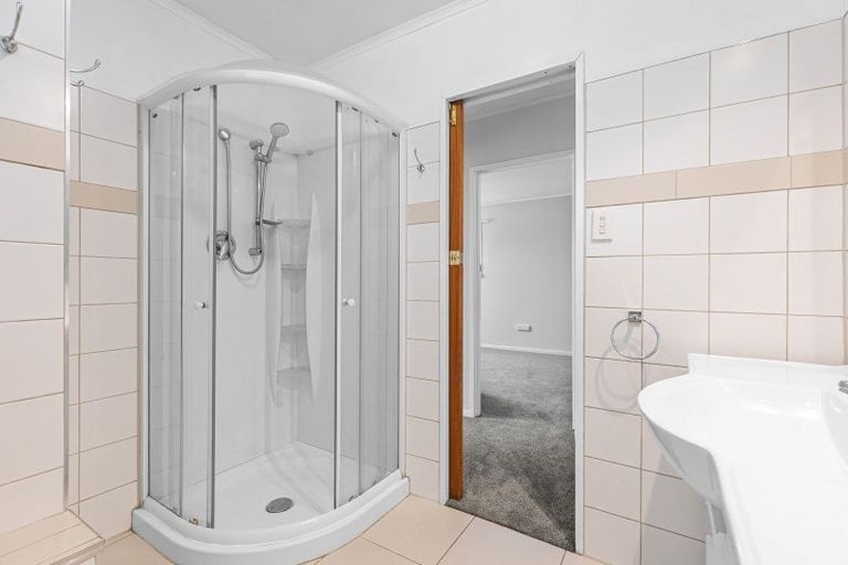 Photo of property in 40 Somerset Crescent, Highbury, Palmerston North, 4412