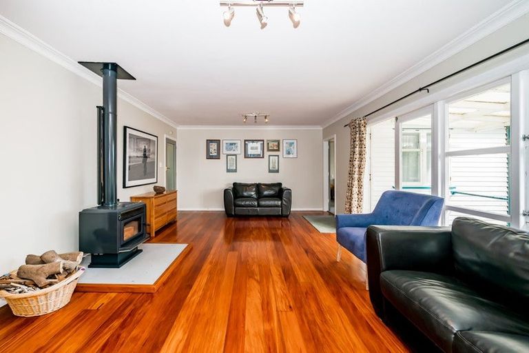Photo of property in 9 Tennis Court Road, Raumati South, Paraparaumu, 5032