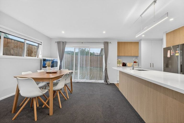 Photo of property in 43 Mary Crescent, Elderslea, Upper Hutt, 5018