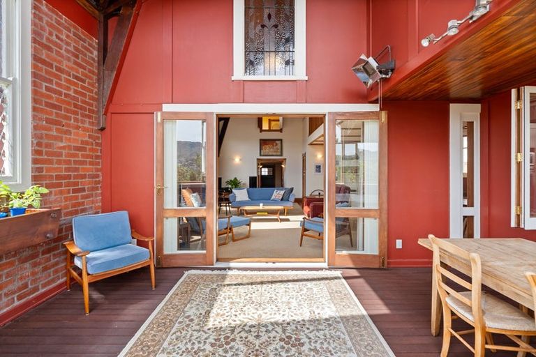 Photo of property in 2/32 Pitt Street, Wadestown, Wellington, 6012
