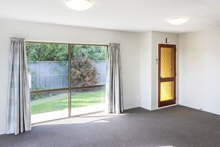 Photo of property in 11 Manor Place, Bryndwr, Christchurch, 8053