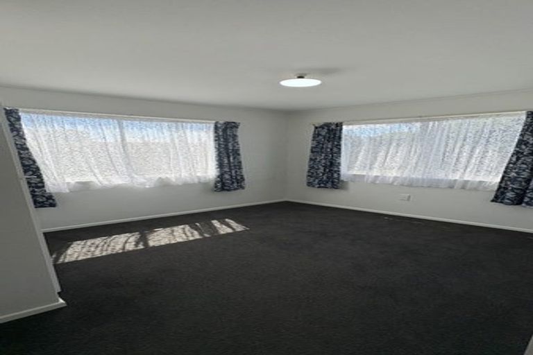 Photo of property in 71o Randwick Crescent, Moera, Lower Hutt, 5010