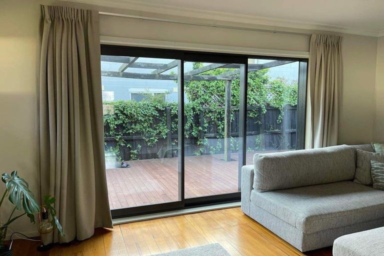 Photo of property in 3/84 Holly Road, St Albans, Christchurch, 8014