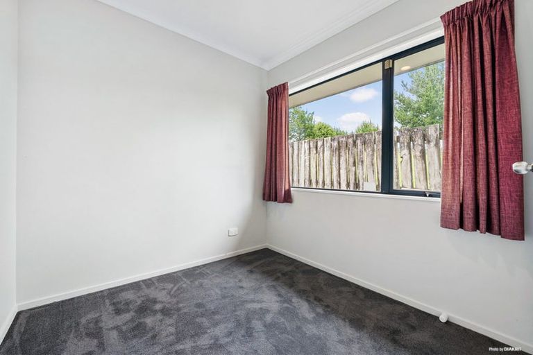Photo of property in 226 Henderson Valley Road, Henderson, Auckland, 0612