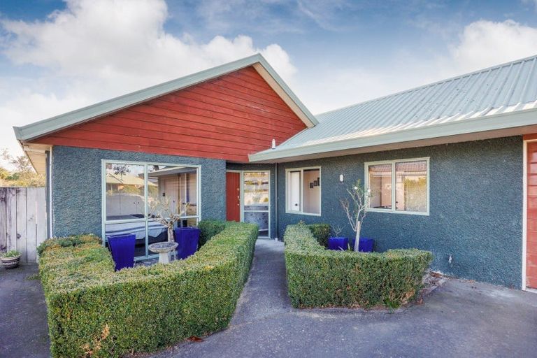 Photo of property in 5 Abby Road, Fitzherbert, Palmerston North, 4410