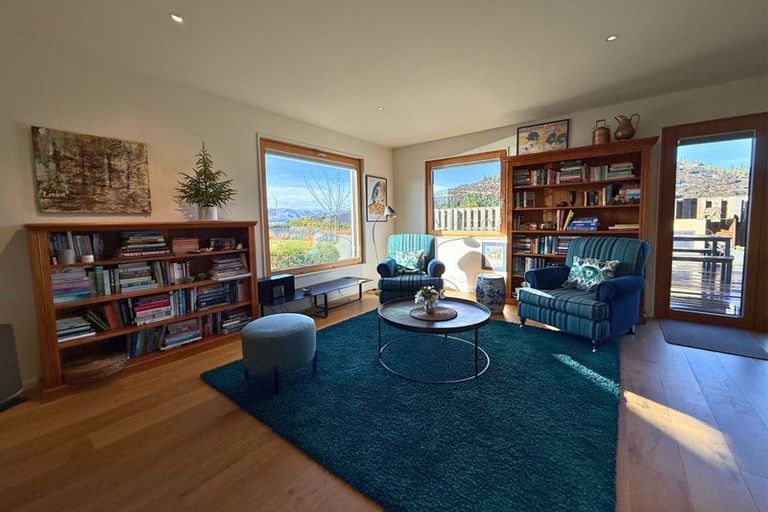 Photo of property in 21 Rocklands Court, Wanaka, 9305