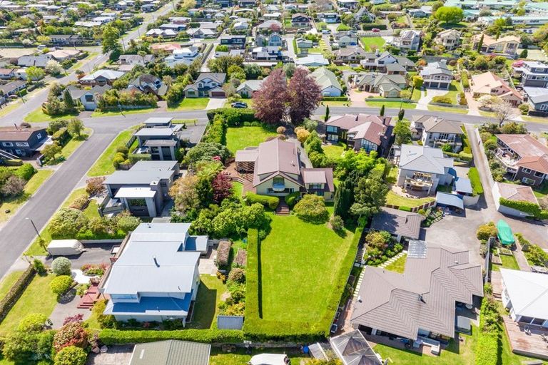 Photo of property in 27 Kurupae Road, Hilltop, Taupo, 3330