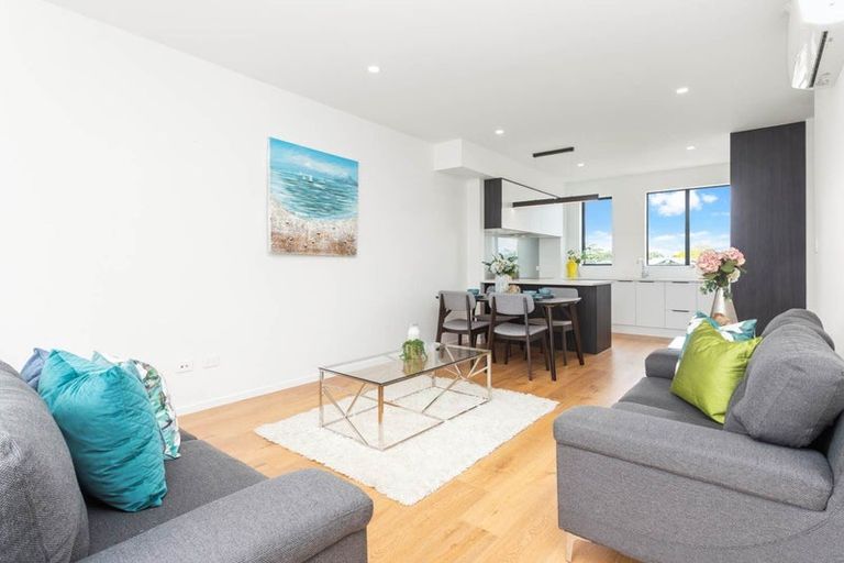 Photo of property in 4/2a Cambridge Road, Manurewa, Auckland, 2102