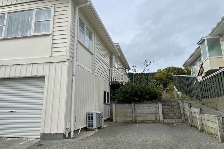 Photo of property in 14 Carluke Street, Paparangi, Wellington, 6037