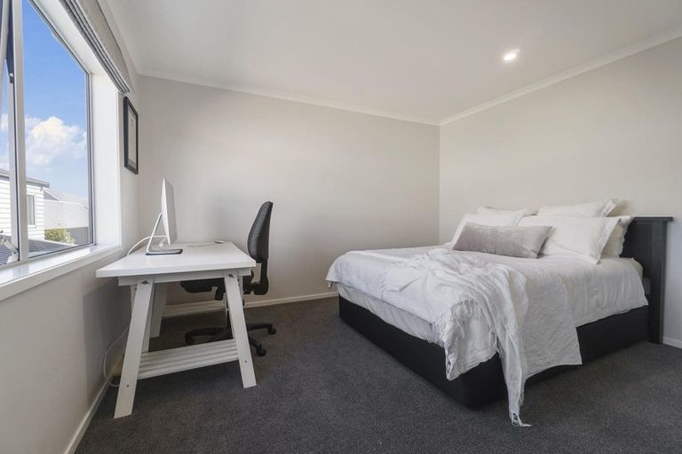 Photo of property in 15 Poaka Road, Hobsonville, Auckland, 0616