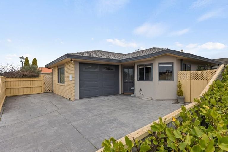 Photo of property in 56a Kensington Drive, Taradale, Napier, 4112