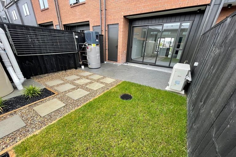 Photo of property in 68 Nugget Avenue, Hobsonville, Auckland, 0616